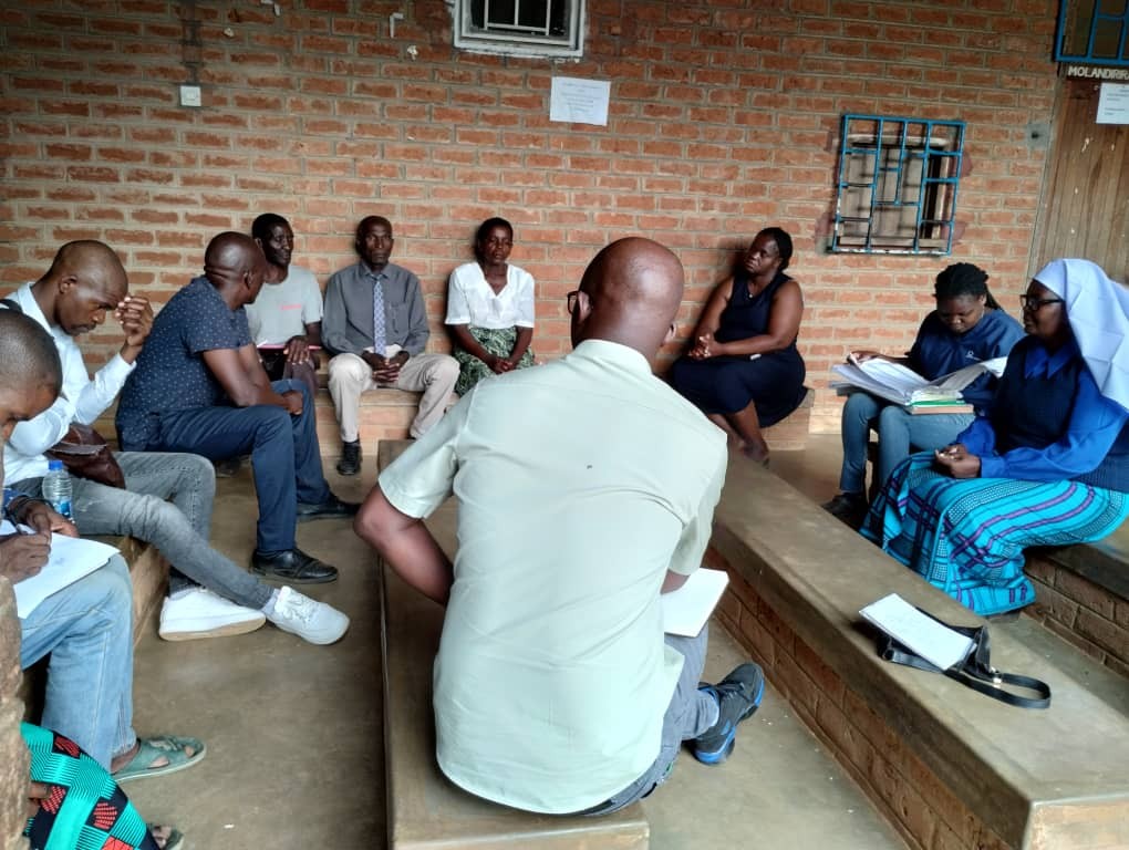 Health Centre Staff being briefed on palliative care